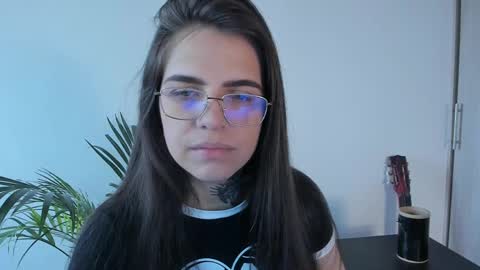 Snapshot of meurief chatting on June 2026 12:33:01 PM Meurif online show from June 2026 12:33:01 PM