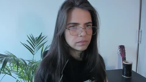 Snapshot of meurief chatting on June 2026 01:05:02 PM Meurif online show from June 2026 01:05:02 PM
