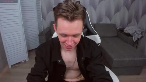 MEVERIK OUSHEN online show from April 2026 01:23:02 PM