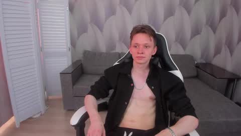 MEVERIK OUSHEN online show from April 2026 01:16:02 PM