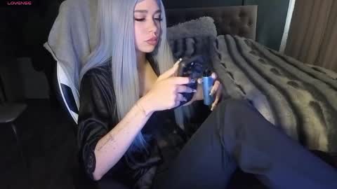 Snapshot of mezzalunaa chatting on May 2026 09:28:01 AM vollmond online show from May 2026 09:28:01 AM
