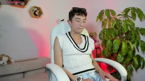 Snapshot of mhatias_ chatting on July 2026 05:10:02 AM MATHIAS online show from July 2026 05:10:02 AM