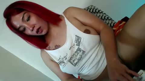 Snapshot of mi_amor18 chatting on October 2025 05:06:02 AM Hera online show from October 2025 05:06:02 AM