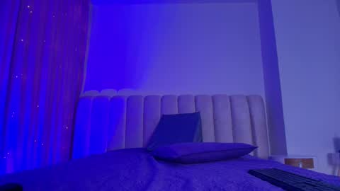 Emi online show from February 2026 07:23:02 PM