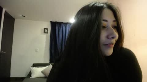 Snapshot of mia_112022 chatting on December 2024 02:16:01 AM Mia zoe online show from December 2024 02:16:01 AM