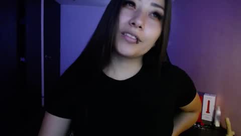 Snapshot of mia_112022 chatting on February 2025 07:43:02 PM Mia zoe online show from February 2025 07:43:02 PM