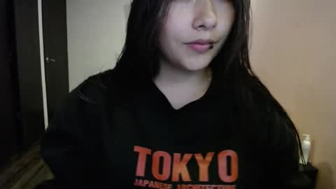 Snapshot of mia_112022 chatting on February 2025 10:20:02 PM Mia zoe online show from February 2025 10:20:02 PM