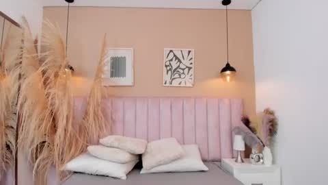 mia__bailey_ online show from June 2026 07:25:02 PM