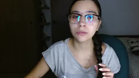 Mia online show from March 2026 03:45:02 AM