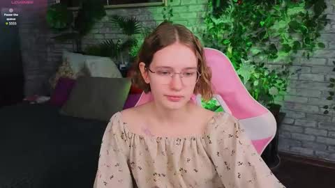 mia__mooore online show from February 2026 01:52:02 PM