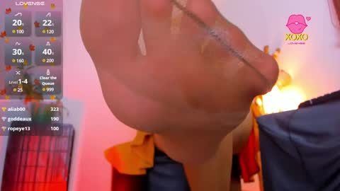 Snapshot of mia_beautyxx chatting on January 2025 09:15:02 PM Mia online show from January 2025 09:15:02 PM