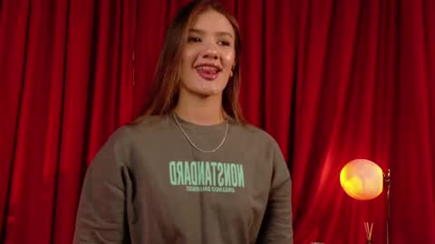 Mia Benett  online show from April 2026 01:46:02 PM