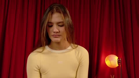 Mia Benett  online show from April 2026 03:38:02 PM