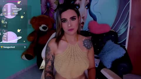 Snapshot of mia_bigtits_17 chatting on April 2026 07:27:01 PM Mia online show from April 2026 07:27:01 PM