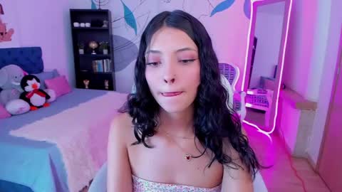 Snapshot of mia_clay1 chatting on May 2026 08:14:01 PM Mia online show from May 2026 08:14:01 PM