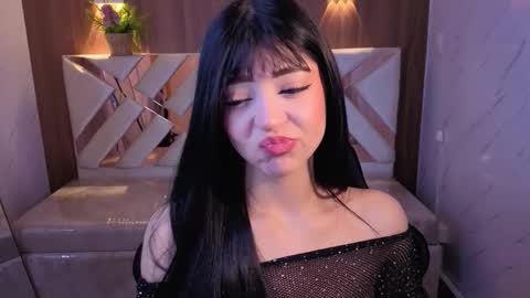 mia_collins_b online show from December 2025 01:16:01 PM