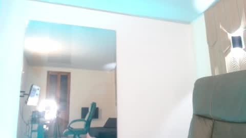 Snapshot of mia_coral1 chatting on April 2026 10:48:02 PM Mia online show from April 2026 10:48:02 PM