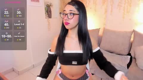 mia_corner online show from November 2025 02:39:02 PM