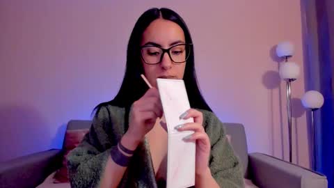 Sarah Luna online show from March 2026 11:24:01 AM