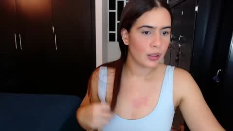 Mia online show from December 2024 02:20:02 AM