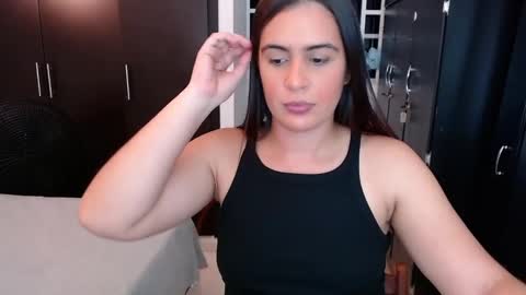 Mia online show from December 2024 01:34:02 AM