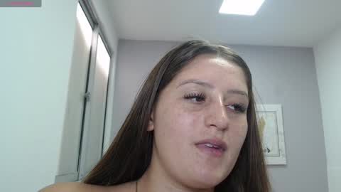 Mia online show from January 2025 04:01:02 PM