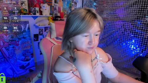 Mia online show from March 2026 03:07:02 AM