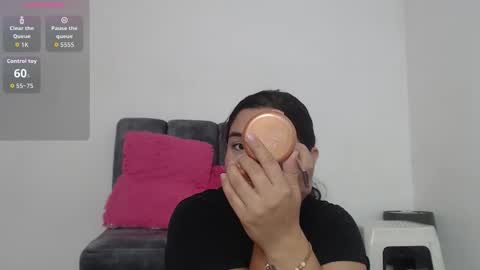 M I A online show from November 2025 10:45:02 AM