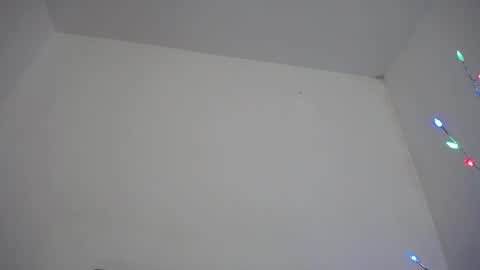 M I A online show from December 2025 10:42:01 AM