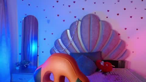 mia online show from April 2026 11:57:02 PM