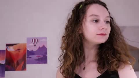 Snapshot of mia_frizz chatting on May 2026 09:50:02 AM Mia online show from May 2026 09:50:02 AM