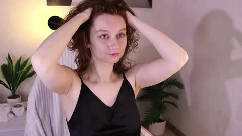 Snapshot of mia_frizz chatting on June 2026 09:48:02 AM Mia online show from June 2026 09:48:02 AM
