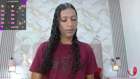 Mia Hiills online show from June 2026 12:33:01 PM