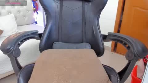    online show from December 2024 02:14:02 PM