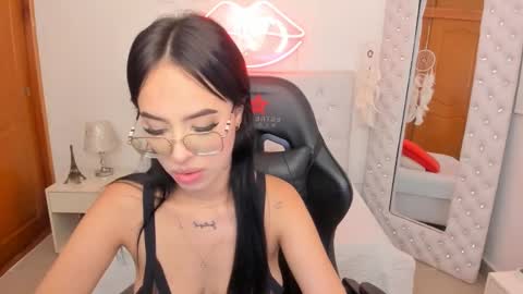    online show from February 2025 03:49:01 PM