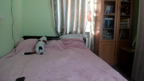 mia_lores online show from April 2026 09:09:01 AM