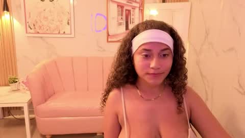 Snapshot of mia_love_a chatting on April 2026 08:35:02 PM mia love a online show from April 2026 08:35:02 PM