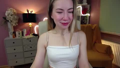 Mia online show from January 2025 07:38:02 AM