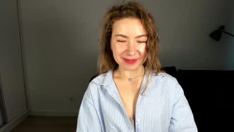 Mia online show from February 2026 07:36:02 AM