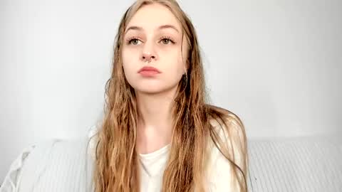 Mia here Appreciate your support online show from April 2026 07:03:02 AM