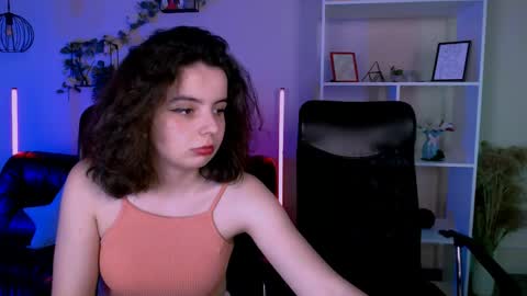 Snapshot of mia_mooon_ chatting on June 2026 08:27:02 AM mia_mooon_ online show from June 2026 08:27:02 AM