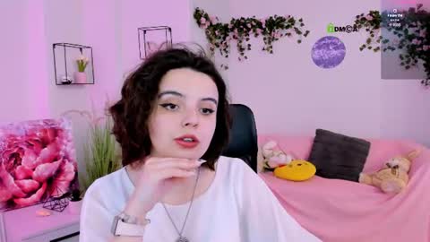 Snapshot of mia_mooon_ chatting on June 2026 08:41:01 AM mia_mooon_ online show from June 2026 08:41:01 AM
