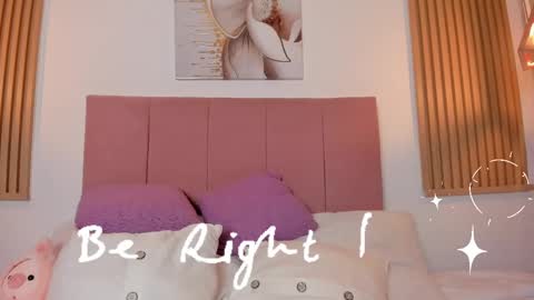 Snapshot of mia_nevaeh chatting on February 2025 01:03:02 AM Mia Nevaeh - follow me online show from February 2025 01:03:02 AM