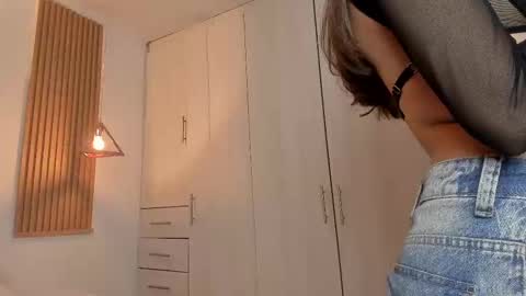 Snapshot of mia_nevaeh chatting on February 2025 09:38:01 PM Mia Nevaeh - follow me online show from February 2025 09:38:01 PM