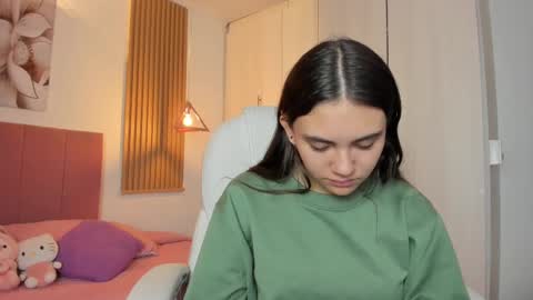 Snapshot of mia_nevaeh chatting on March 2025 08:54:01 PM Mia Nevaeh - follow me online show from March 2025 08:54:01 PM