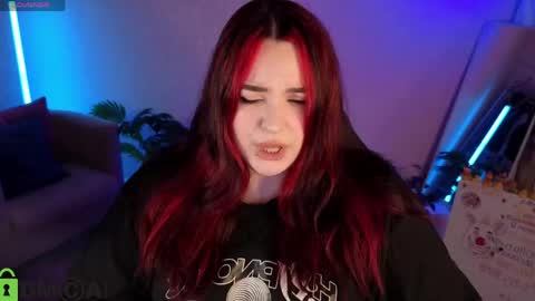 Snapshot of mia_r0ss chatting on May 2026 01:11:01 AM Mia online show from May 2026 01:11:01 AM