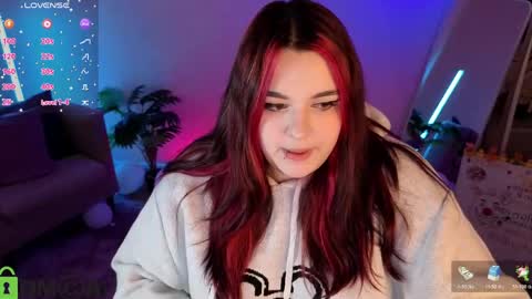 Snapshot of mia_r0ss chatting on May 2026 01:00:01 AM Mia online show from May 2026 01:00:01 AM