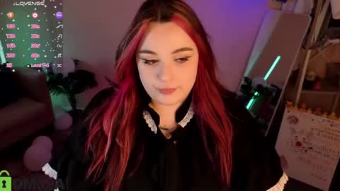 Snapshot of mia_r0ss chatting on June 2026 01:44:02 AM Mia online show from June 2026 01:44:02 AM