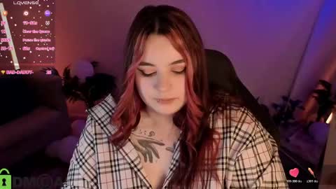 Snapshot of mia_r0ss chatting on June 2026 02:05:02 AM Mia online show from June 2026 02:05:02 AM