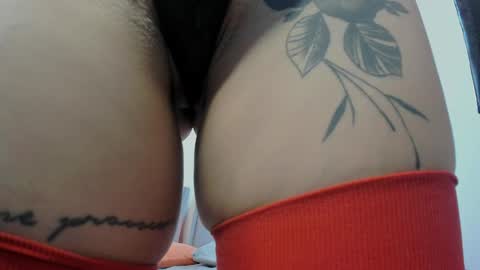 mia_reyesjs online show from April 2026 12:05:02 AM